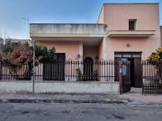 Villetta indipendente in vendita di 230 m² in Via Dante...