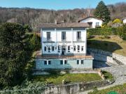 Villetta indipendente in vendita di 230 m² in Via per...