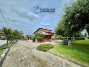 Villetta indipendente in vendita di 235 m² in Via Funga...