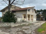 Villetta indipendente in vendita di 236 m² in Contrada...