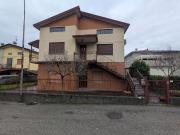 Villetta indipendente in vendita di 240 m² in Via Rossini