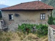 Villetta indipendente in vendita di 240 m² in Via Serro...
