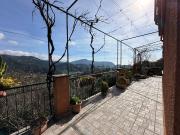 Villetta indipendente in vendita di 241 m² in Via Villa...