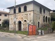 Villetta indipendente in vendita di 250 m² in Via Cadorna