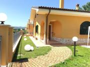 Villetta indipendente in vendita di 250 m² in Via Colle...