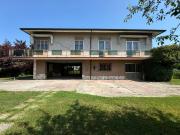 Villetta indipendente in vendita di 252 m² in Via I Maggio