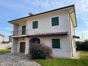 Villetta indipendente in vendita di 255 m² in Piazza A....