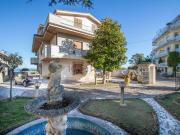 Villetta indipendente in vendita di 256 m² in Strada...