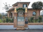 Villetta indipendente in vendita di 260 m² in Via dei Tigli