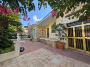 Villetta indipendente in vendita di 266 m² in Via P....