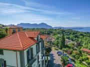 Villetta indipendente in vendita di 267 m² in Via R....