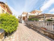 Villetta indipendente in vendita di 270 m² in Via Bologna