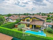 Villetta indipendente in vendita di 270 m² in Via...