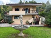 Villetta indipendente in vendita di 272 m² in Via Perugia, 6