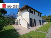 Villetta indipendente in vendita di 275 m² in Via Donato...