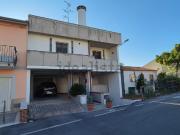 Villetta indipendente in vendita di 275 m² in Via Napoli