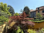 Villetta indipendente in vendita di 275 m² in Via Paris...