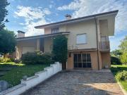 Villetta indipendente in vendita di 280 m² in Via Pietro...