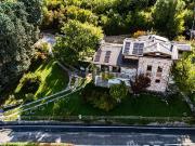 Villetta indipendente in vendita di 283 m² in Via Dordoni