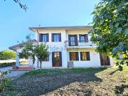 Villetta indipendente in vendita di 290 m² in Via Belluno