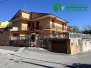 Villetta indipendente in vendita di 290 m² in Via...