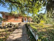 Villetta indipendente in vendita di 290 m² in Via Oberdan