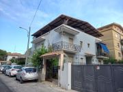 Villetta indipendente in vendita di 290 m² in Via Olanda, 2