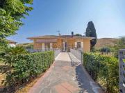 Villetta indipendente in vendita di 294 m² in Strada...