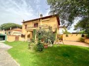 Villetta indipendente in vendita di 300 m² in Via Anagnina