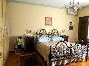 Villetta indipendente in vendita di 300 m² in Via Olindo...