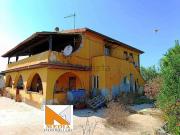 Villetta indipendente in vendita di 302 m² in Via Giulio...