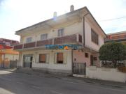 Villetta indipendente in vendita di 310 m² in Via G....