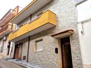 Villetta indipendente in vendita di 310 m² in Via Pitagora