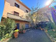 Villetta indipendente in vendita di 318 m² in Via...