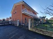 Villetta indipendente in vendita di 320 m² in Strada...