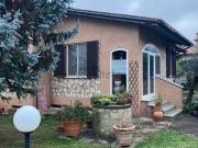 Villetta indipendente in vendita di 330 m²