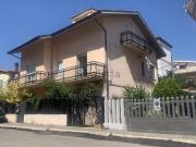 Villetta indipendente in vendita di 330 m² in Via...