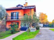 Villetta indipendente in vendita di 339 m² in Via Montà