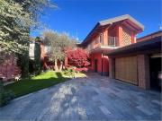 Villetta indipendente in vendita di 341 m² in Via...