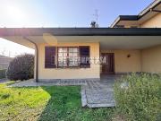 Villetta indipendente in vendita di 345 m² in Via Canova, 10