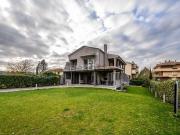 Villetta indipendente in vendita di 351 m² in Via...