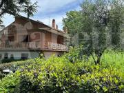 Villetta indipendente in vendita di 352 m² in Via...