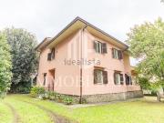 Villetta indipendente in vendita di 355 m² in Via...