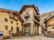 Villetta indipendente in vendita di 356 m² in Via Monte Rosa