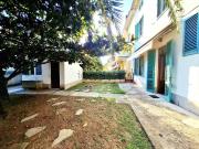 Villetta indipendente in vendita di 356 m² in Via Pistoiese