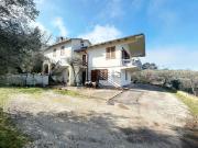 Villetta indipendente in vendita di 360 m² in Strada...