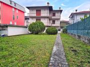 Villetta indipendente in vendita di 360 m² in Via...