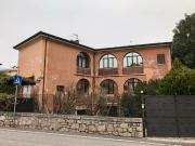 Villetta indipendente in vendita di 370 m² in Via Monte...