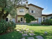 Villetta indipendente in vendita di 370 m² in Via Vaiana