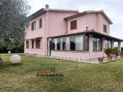 Villetta indipendente in vendita di 380 m² in Via Orcagna